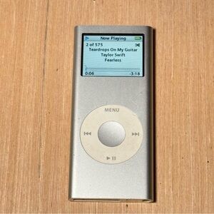 Apple iPod Nano 2ndGen 4GB Silver Model:A1199 Tested Good w/Char-577 Songs-Read!